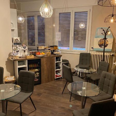 Suite Lame 37 Rental Rooms Болонья Екстер'єр фото
