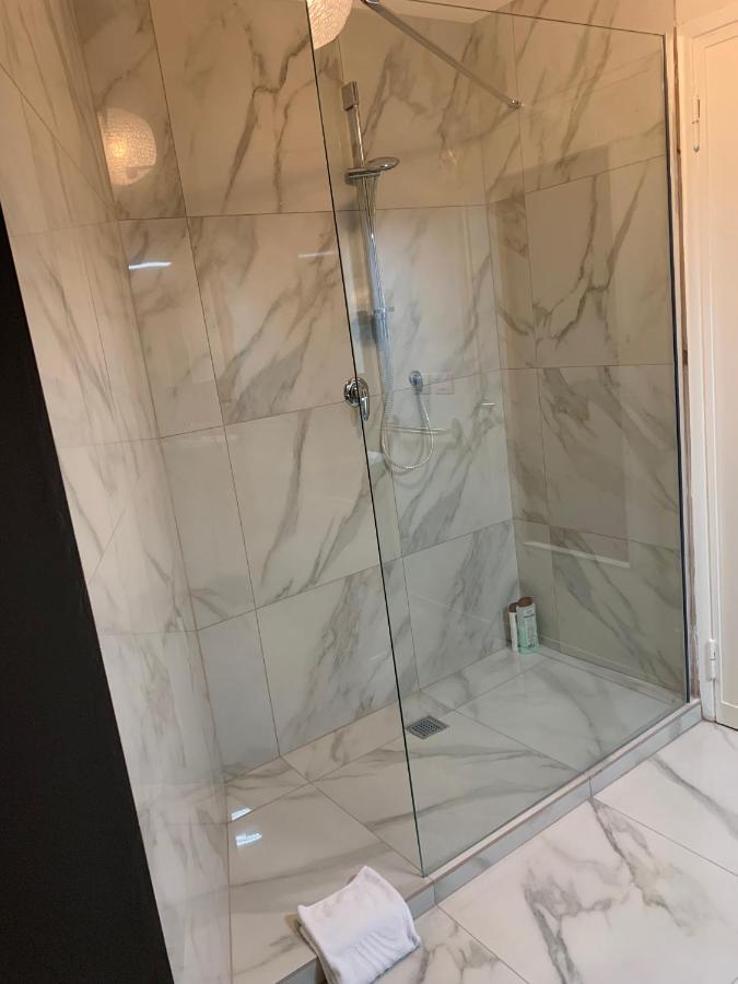 Suite Lame 37 Rental Rooms Болонья Екстер'єр фото