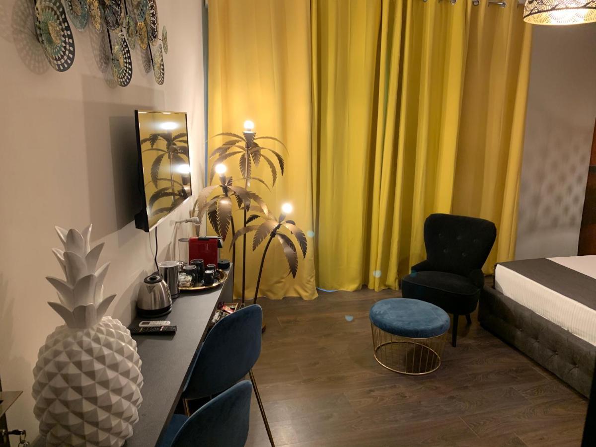Suite Lame 37 Rental Rooms Болонья Екстер'єр фото