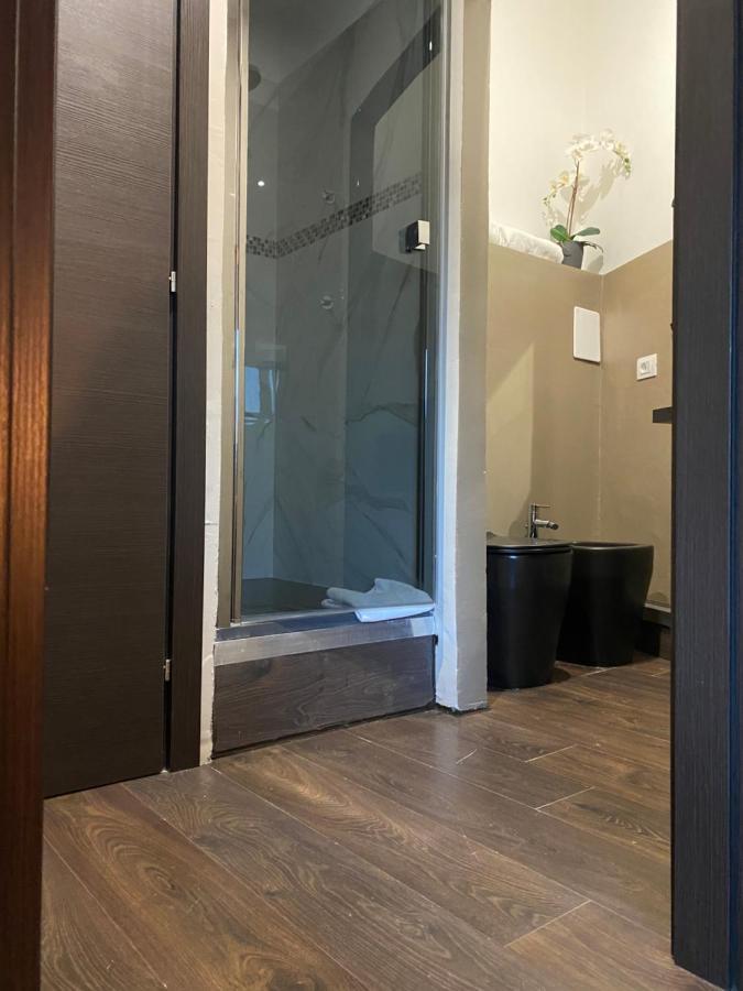 Suite Lame 37 Rental Rooms Болонья Екстер'єр фото