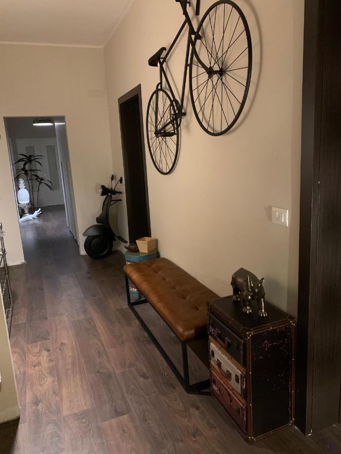 Suite Lame 37 Rental Rooms Болонья Екстер'єр фото